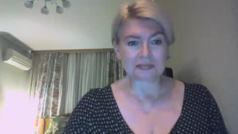 laramrs online show from October 13, 4:18 pm