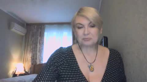 laramrs online show from April 15, 4:36 pm