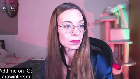 larawinters online show from October 6, 7:44 pm