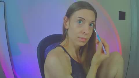 larawintersxxx online show from November 1, 10:01 pm