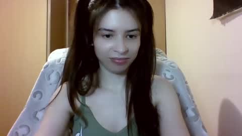 Snapshot of laricenature chatting on February 4, 7:44 pm Larice online show from February 4, 7:44 pm