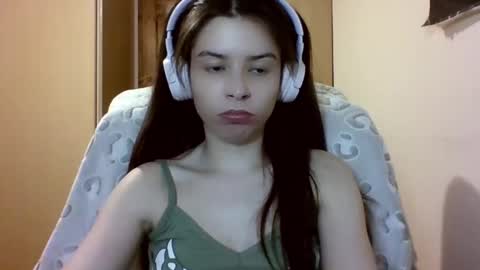Snapshot of laricenature chatting on February 4, 10:45 pm Larice online show from February 4, 10:45 pm