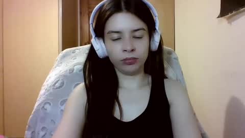 Snapshot of laricenature chatting on February 8, 7:16 pm Larice online show from February 8, 7:16 pm