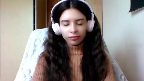 Snapshot of laricenature chatting on February 13, 1:15 pm Larice online show from February 13, 1:15 pm