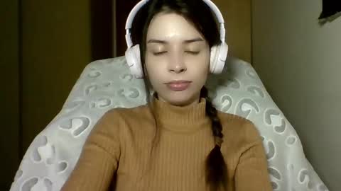 Snapshot of laricenature chatting on February 20, 7:19 pm Larice online show from February 20, 7:19 pm