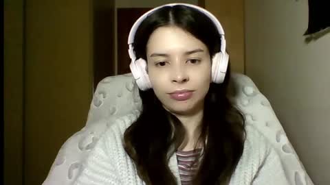 Snapshot of laricenature chatting on March 1, 10:21 pm Larice online show from March 1, 10:21 pm