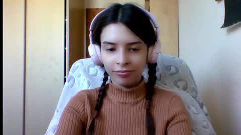 Snapshot of laricenature chatting on March 3, 1:53 pm Larice online show from March 3, 1:53 pm
