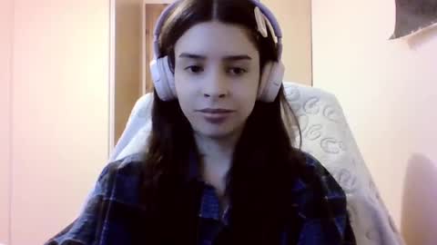 Snapshot of laricenature chatting on March 6, 4:38 pm Larice online show from March 6, 4:38 pm