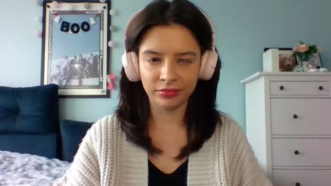 Snapshot of laricenature chatting on October 14, 12:06 pm Larice online show from October 14, 12:06 pm