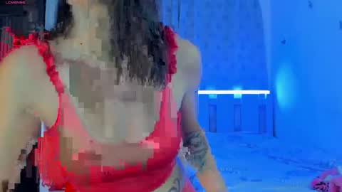 Snapshot of larisabrice chatting on October 19, 6:25 am Yuli online show from October 19, 6:25 am