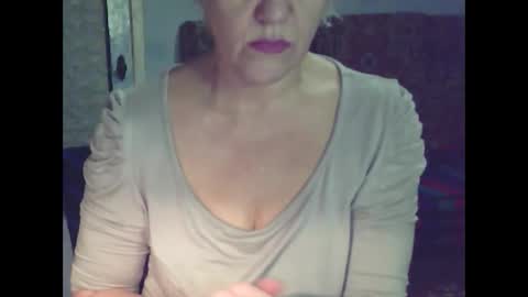 larisaq4ugo24 online show from January 3, 2:51 pm