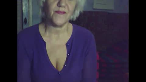 larisaq4ugo24 online show from January 9, 1:45 pm