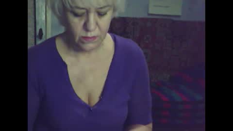 larisaq4ugo24 online show from January 9, 7:50 pm