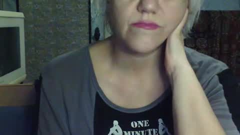 larisaq4ugo24 online show from January 12, 8:47 pm