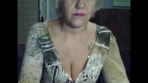 larisaq4ugo24 online show from January 21, 9:36 pm