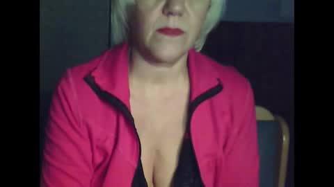 Snapshot of larisaq4ugo24 chatting on October 12, 8:46 am larisaq4ugo24 online show from October 12, 8:46 am