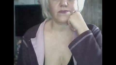 Snapshot of larisaq4ugo24 chatting on October 15, 7:19 am larisaq4ugo24 online show from October 15, 7:19 am