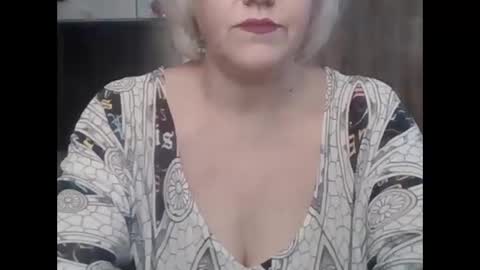 Snapshot of larisaq4ugo24 chatting on November 2, 6:16 am larisaq4ugo24 online show from November 2, 6:16 am