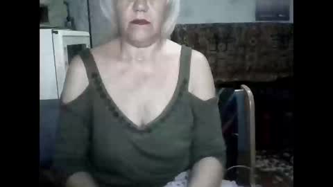 larisaq4ugo24 online show from June 5, 7:30 pm