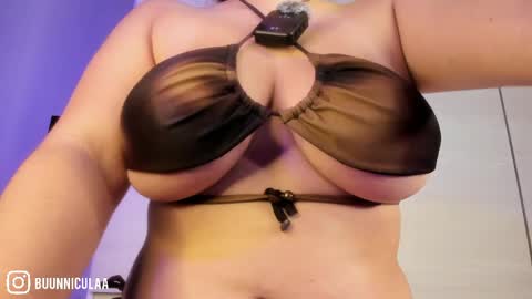 Snapshot of larissa01_ chatting on May 13, 9:00 pm Lari online show from May 13, 9:00 pm