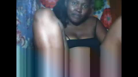 Snapshot of larissa417816 chatting on February 23, 7:17 am Larissa online show from February 23, 7:17 am