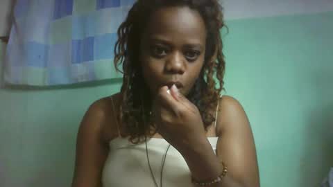 larissa645771 online show from November 8, 6:40 pm