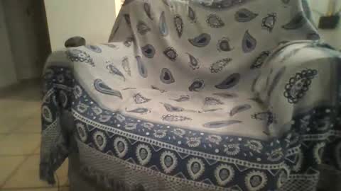 Snapshot of larop49 chatting on February 2, 6:12 am Larop49 online show from February 2, 6:12 am