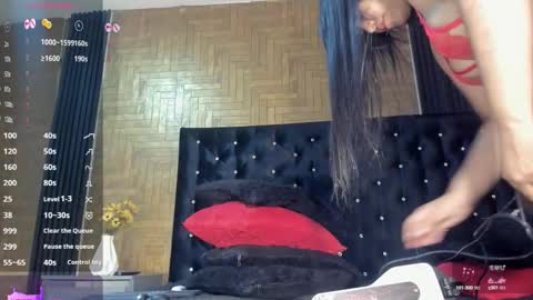       online show from October 11, 8:07 pm