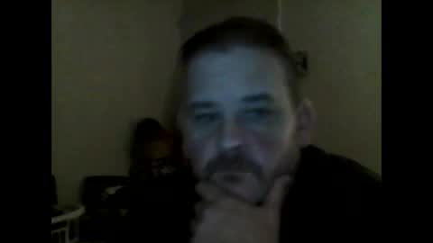 Snapshot of larry5o chatting on May 8, 5:57 am larry5o online show from May 8, 5:57 am