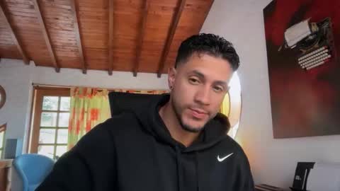 Snapshot of larry_jones chatting on February 7, 2:32 pm andrew online show from February 7, 2:32 pm