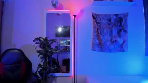 larry_stewart online show from November 24, 1:33 pm