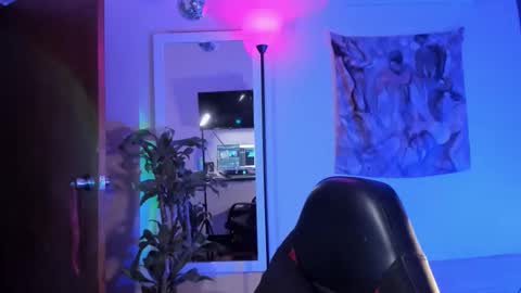 larry_stewart online show from November 28, 11:07 pm