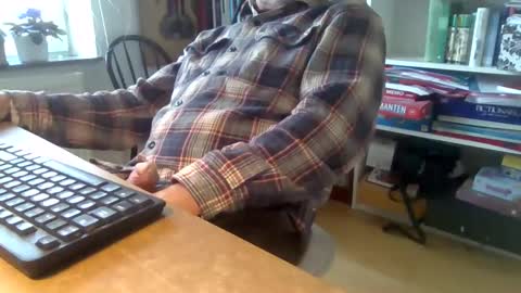 Snapshot of larsafree6 chatting on October 19, 11:11 am larsafree6 online show from October 19, 11:11 am