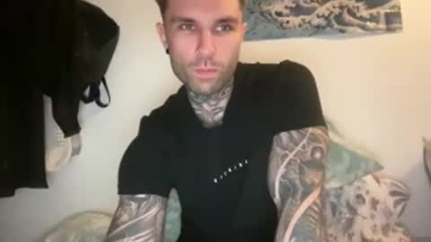 larsskeet online show from December 5, 6:04 pm