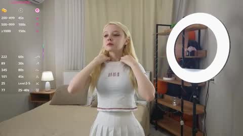 Snapshot of lashandramorgans chatting on November 10, 1:15 am Emilia for my friends Amy online show from November 10, 1:15 am