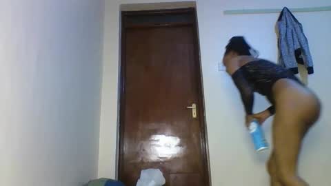 Snapshot of last_barbie chatting on October 27, 12:20 pm Last barbie online show from October 27, 12:20 pm