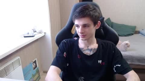 Snapshot of last_kenny chatting on December 14, 12:23 pm Kenny online show from December 14, 12:23 pm