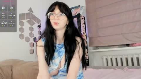 Snapshot of latesigh chatting on July 29, 9:35 pm Alice online show from July 29, 9:35 pm
