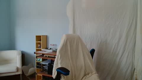 Snapshot of latex_doll_iris chatting on March 20, 8:41 am Latex Doll Iris online show from March 20, 8:41 am