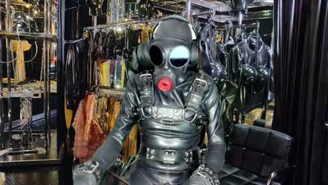 latexlover202 online show from February 15, 3:09 pm