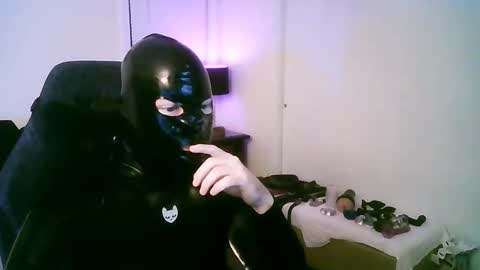 latexminheadroom online show from October 8, 2:20 am