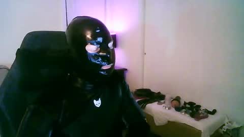 latexminheadroom online show from October 15, 2:22 am