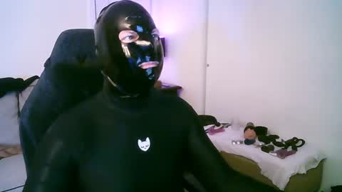latexminheadroom online show from July 11, 1:52 am