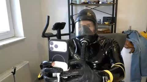 latexslaafboy online show from February 24, 10:57 am