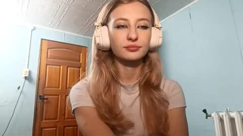 Snapshot of laticiacalicutt chatting on October 14, 3:02 pm Amelia online show from October 14, 3:02 pm