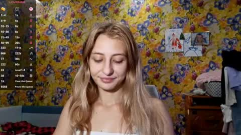 Snapshot of laticiacalicutt chatting on October 25, 11:07 am Amelia online show from October 25, 11:07 am