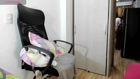 Snapshot of latin__curly chatting on December 14, 3:51 am Afrodita online show from December 14, 3:51 am