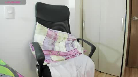 Snapshot of latin__curly chatting on February 26, 11:59 pm Afrodita online show from February 26, 11:59 pm