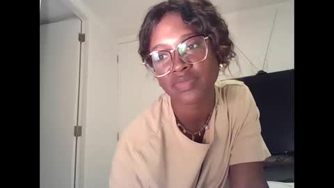 latina033 online show from October 26, 11:53 pm