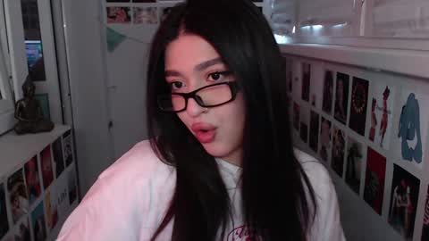 Snapshot of latina_mia chatting on January 12, 8:25 am miiiiiiaaaa online show from January 12, 8:25 am